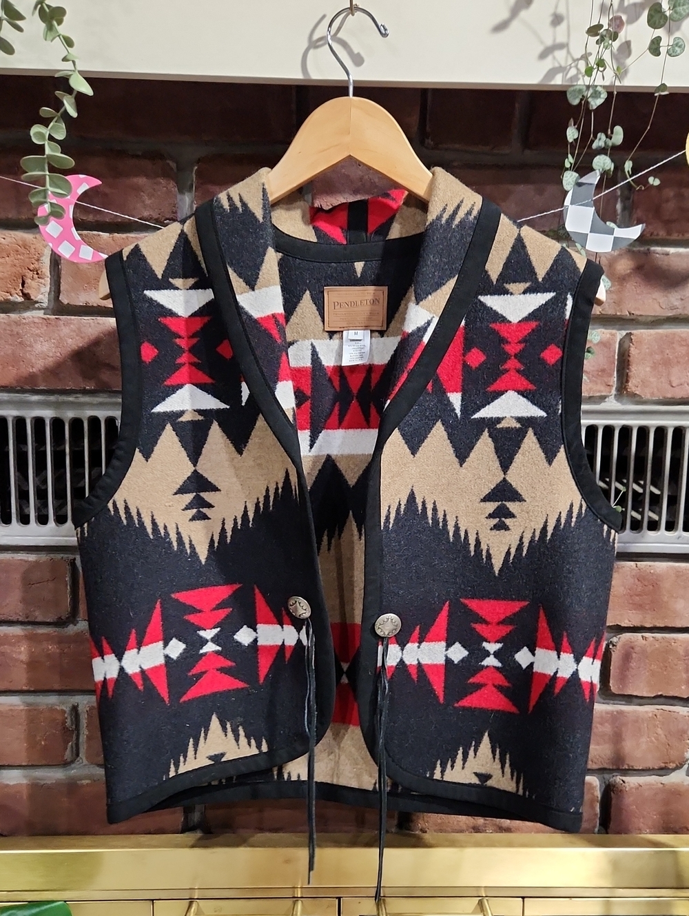 Vintage Pendleton Wool Southwestern Vest Concho Leather Trim USA M